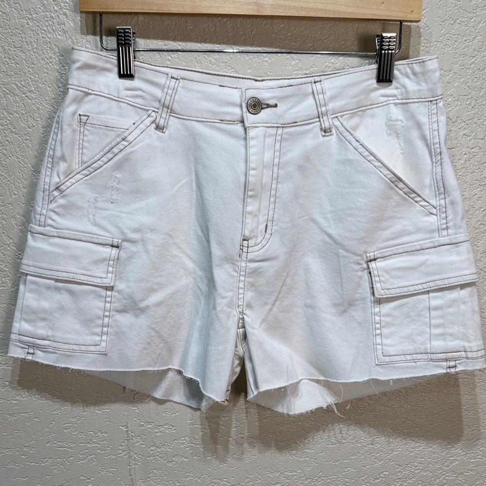 Eesome Women Medium White Cargo‎ Raw Hem Cut Off Stretch Shorts NWT